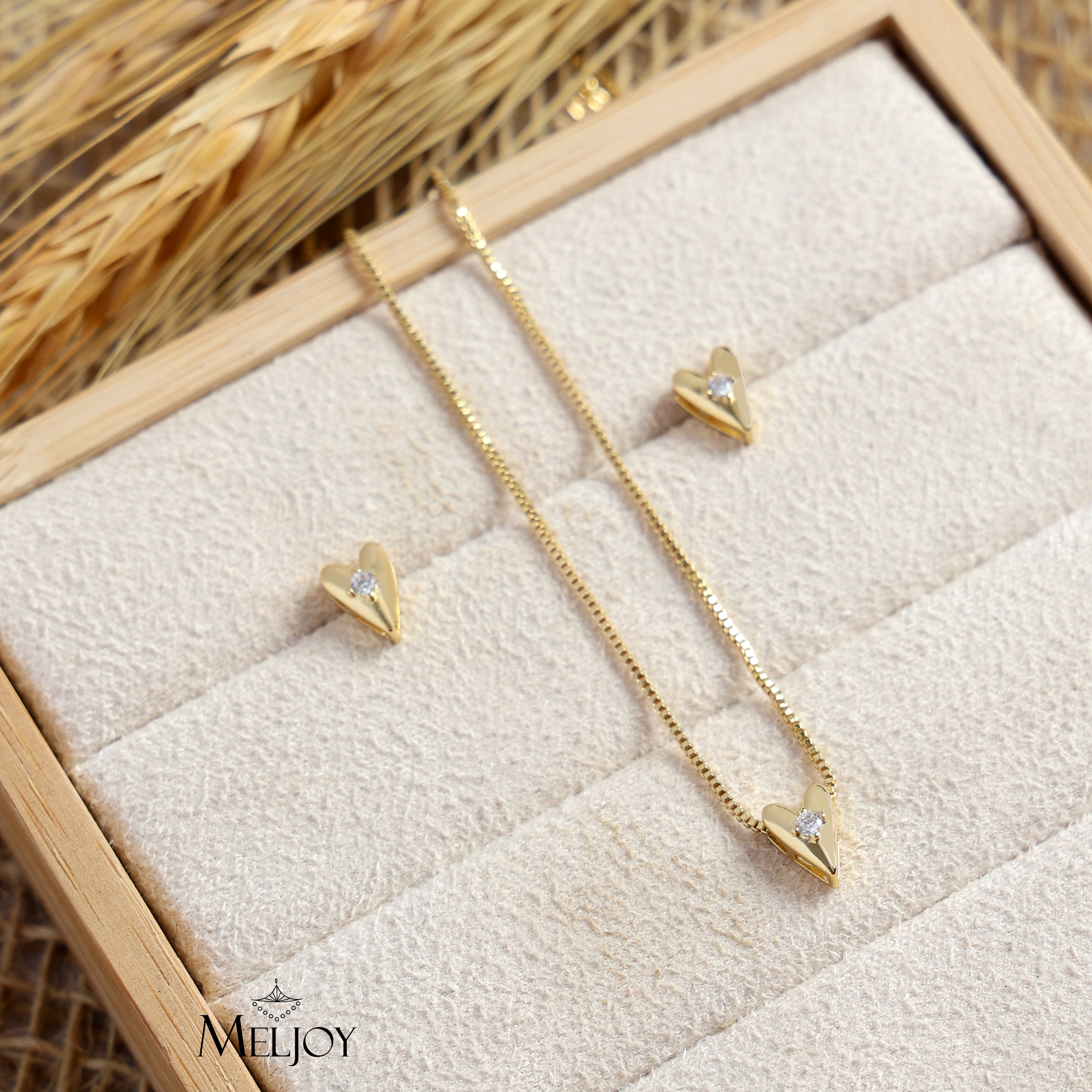 CONJUNTO CORAÇÃO COM ZIRCÔNIA