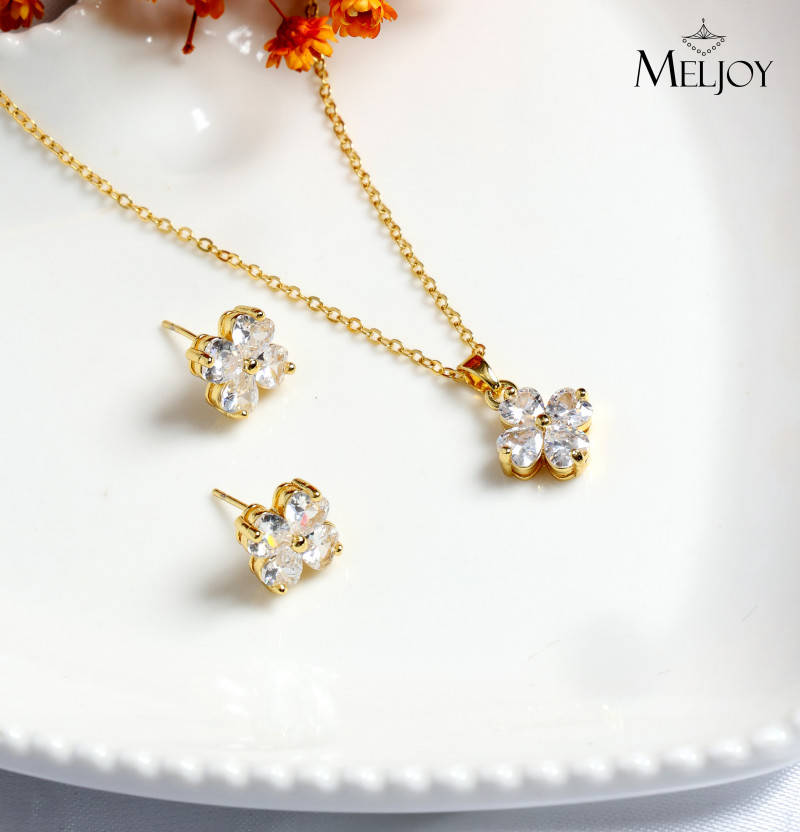 CONJUNTO TREVO DE ZIRôNIA 
